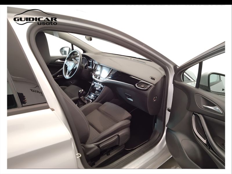 GuidiCar - OPEL Astra 2019 Astra Sports Tourer 1.6 cdti Dynamic s&s 110cv my18.5 Usato