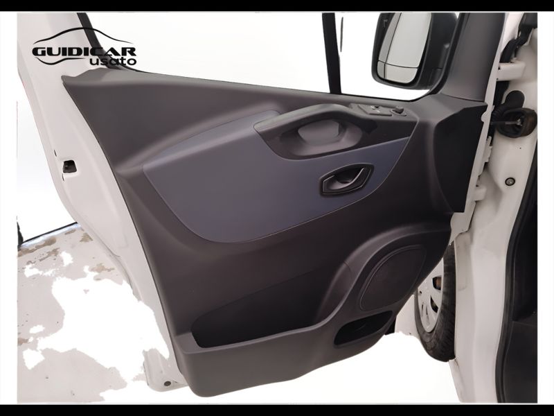GuidiCar - OPEL Vivaro 2017 Vivaro L1H1 29 1.6 cdti 120cv Essentia E6 Usato