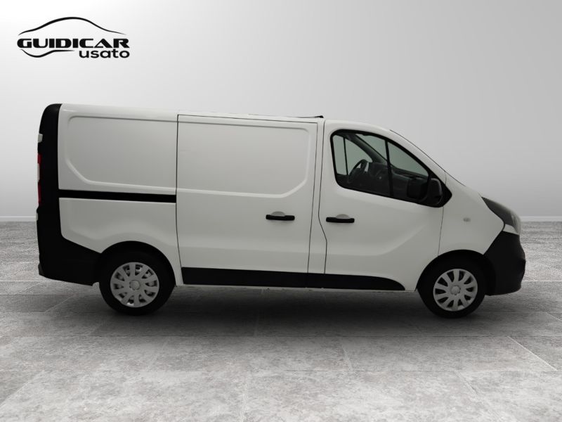 GuidiCar - OPEL Vivaro 2017 Vivaro L1H1 29 1.6 cdti 120cv Essentia E6 Usato