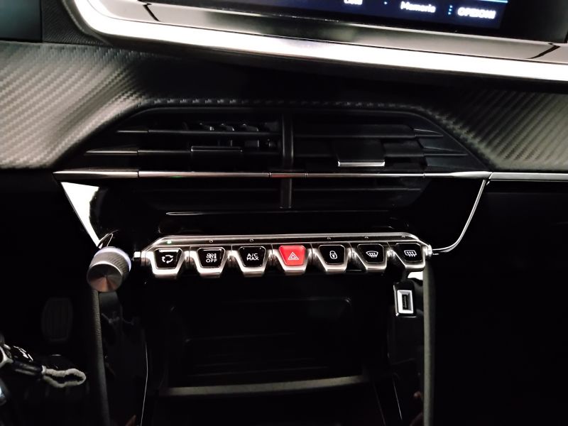 GuidiCar - PEUGEOT 2008 2021 2008 1.2 puretech Active Pack s&s 100cv Usato