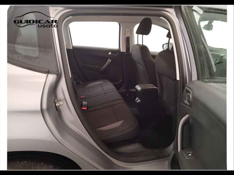 GuidiCar - PEUGEOT 2008 2016 2008 1.2 puretech Active 82cv my16 Usato