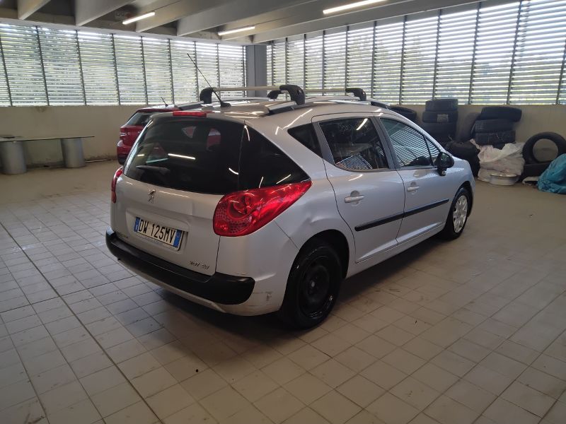GuidiCar - PEUGEOT 207 2009 207 SW 1.6 hdi 16v Energie Usato