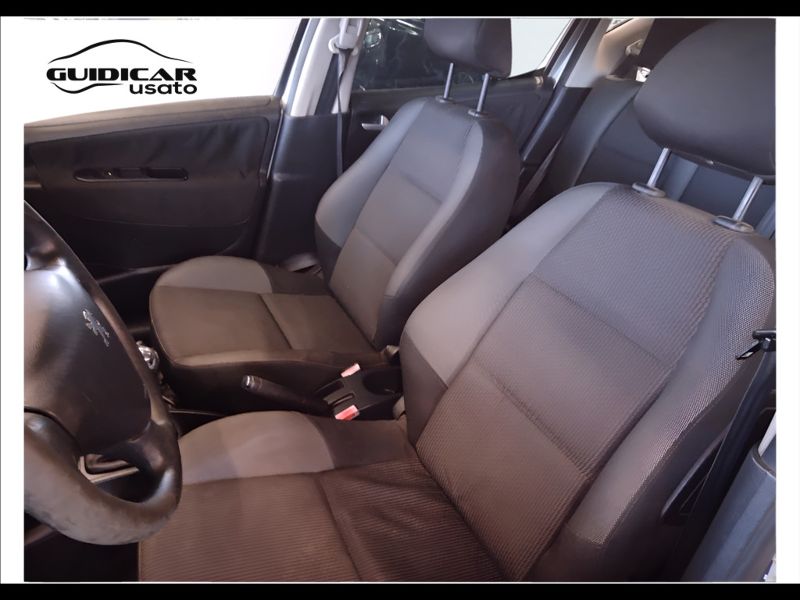GuidiCar - PEUGEOT 207 2009 207 SW 1.6 hdi 16v Energie Usato