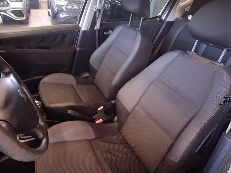 GuidiCar - PEUGEOT 207 2009 207 SW 1.6 hdi 16v Energie Usato