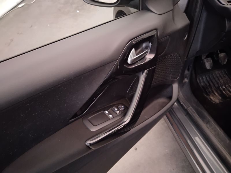 GuidiCar - PEUGEOT 208 2016 208 1.2 puretech Active 82cv 5p Usato