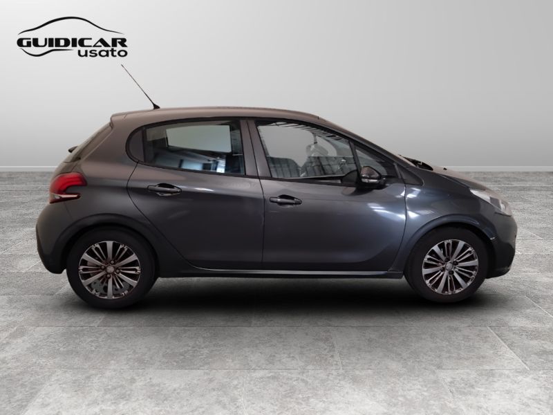 GuidiCar - PEUGEOT 208 2016 208 1.2 puretech Active 82cv 5p Usato