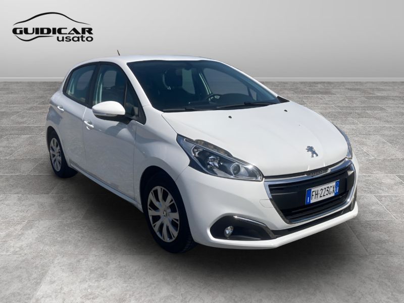 GuidiCar - PEUGEOT 208 2017 208 1.2 puretech Active 82cv 5p Usato
