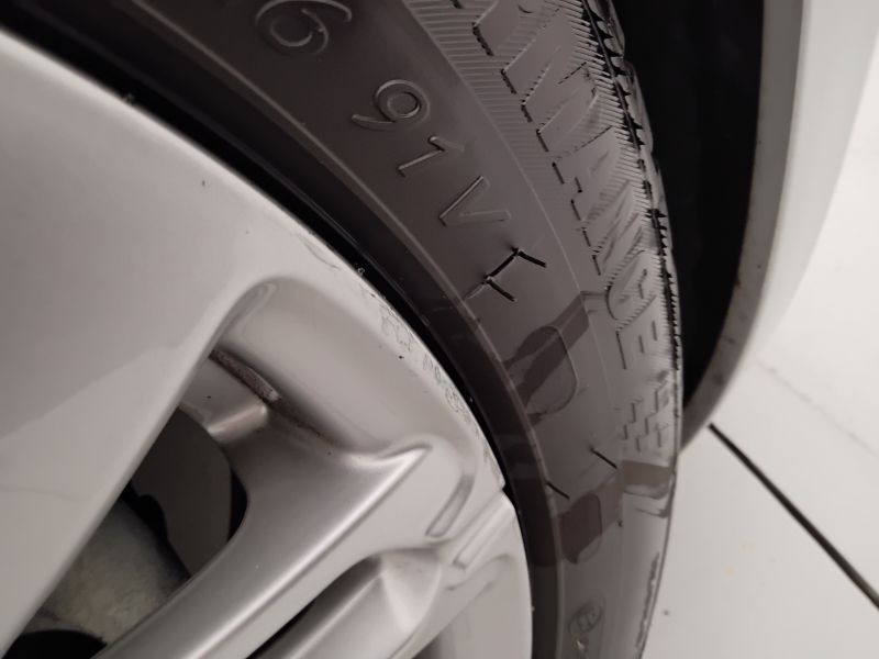 GuidiCar - PEUGEOT 208 2018 208 1.2 puretech Allure 82cv 5p Usato
