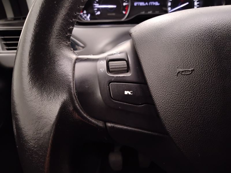 GuidiCar - PEUGEOT 208 2018 208 1.2 puretech Allure 82cv 5p Usato