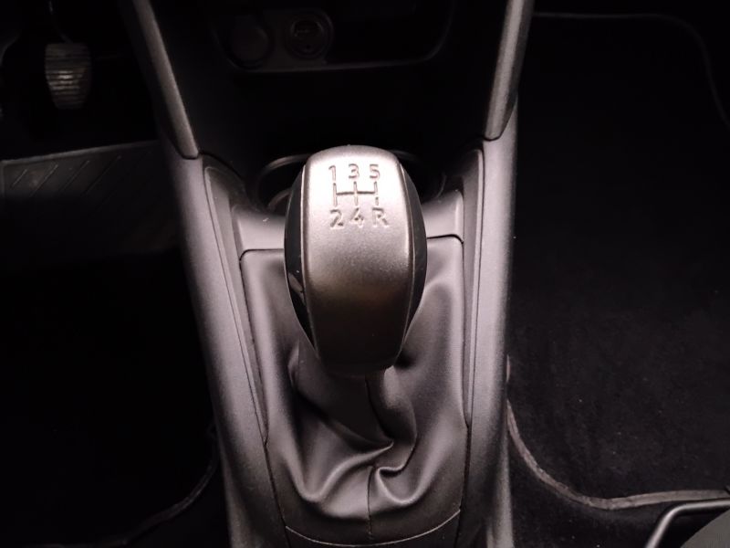 GuidiCar - PEUGEOT 208 2018 208 1.2 puretech Allure 82cv 5p Usato