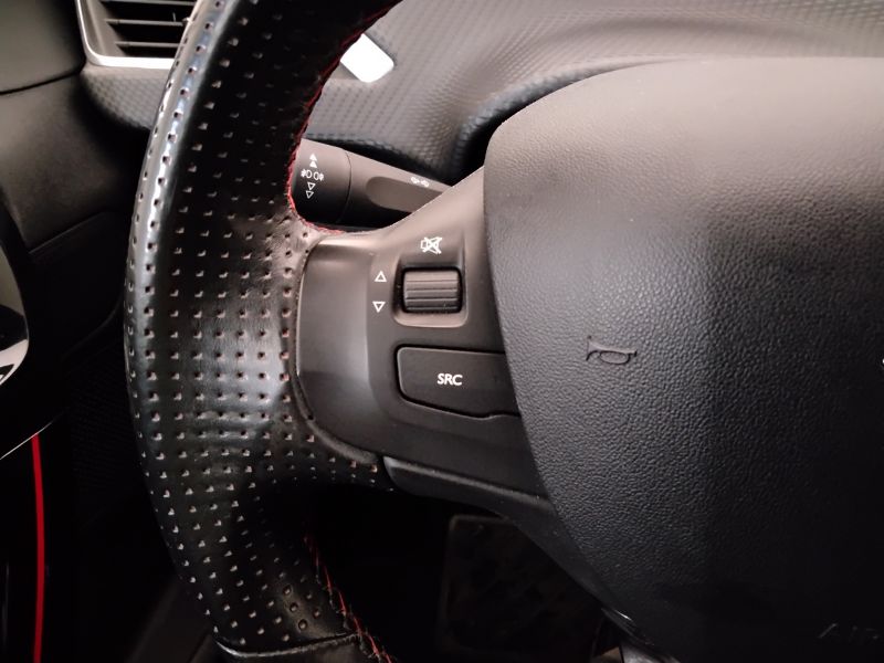 GuidiCar - PEUGEOT 208 2016 208 1.6 bluehdi GT Line s&s 120cv 5p Usato