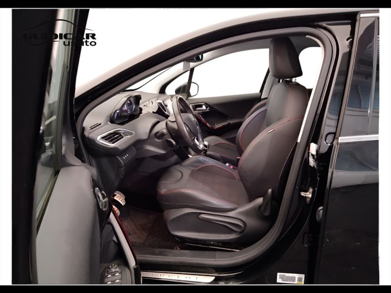 GuidiCar - PEUGEOT 208 2016 208 1.6 bluehdi GT Line s&s 120cv 5p Usato