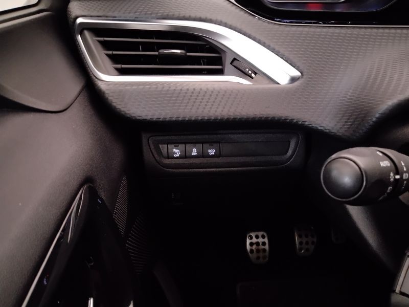 GuidiCar - PEUGEOT 208 2016 208 1.6 bluehdi GT Line s&s 120cv 5p Usato
