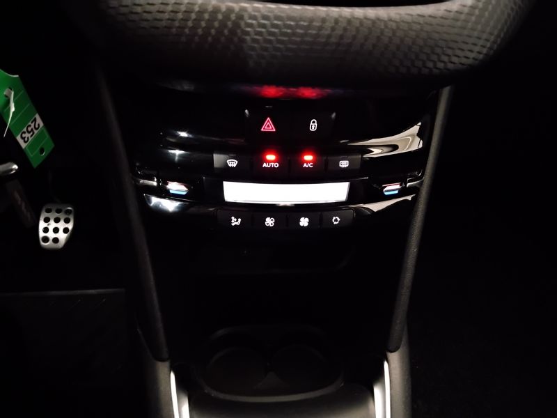 GuidiCar - PEUGEOT 208 2016 208 1.6 bluehdi GT Line s&s 120cv 5p Usato