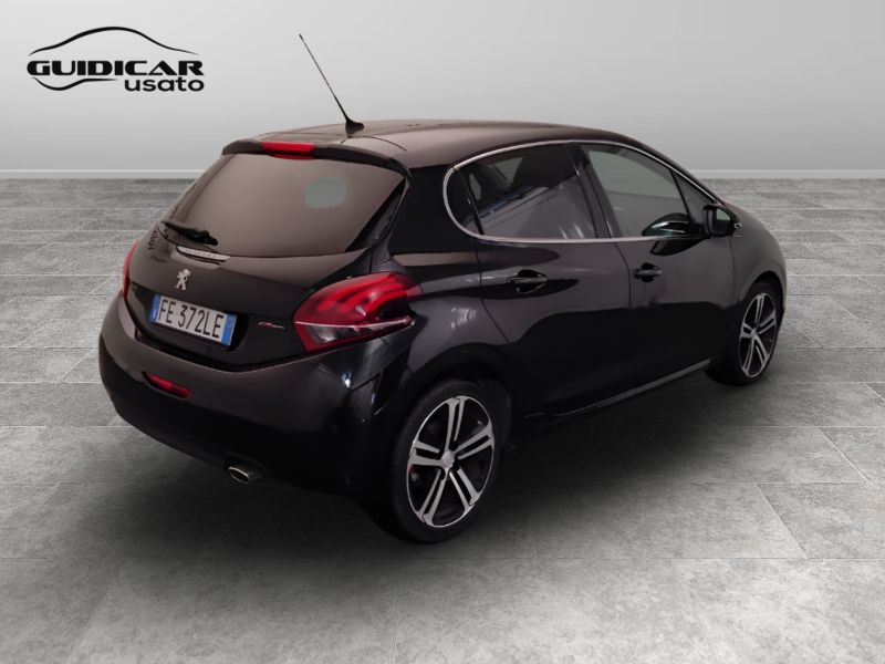 GuidiCar - PEUGEOT 208 2016 208 1.6 bluehdi GT Line s&s 120cv 5p Usato