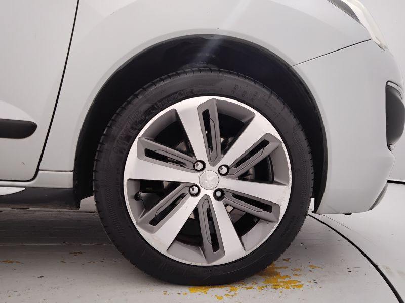 GuidiCar - PEUGEOT 3008 2014 3008 1.6 hdi 8v Allure Fap 115cv Usato