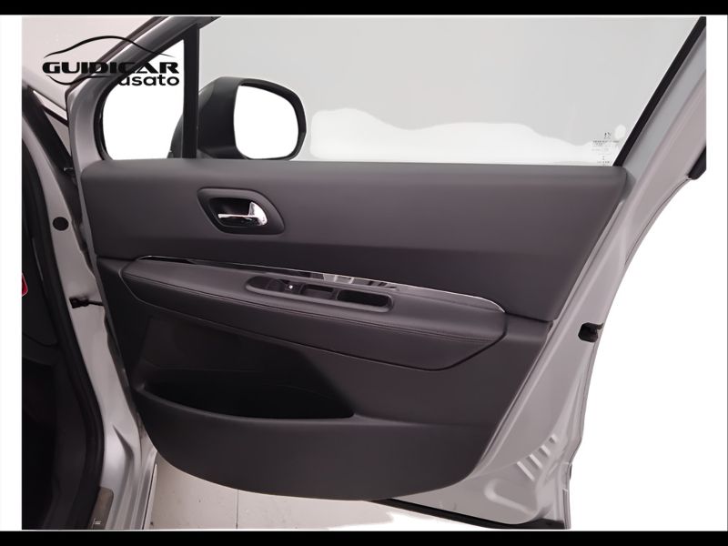 GuidiCar - PEUGEOT 3008 2014 3008 1.6 hdi 8v Allure Fap 115cv Usato