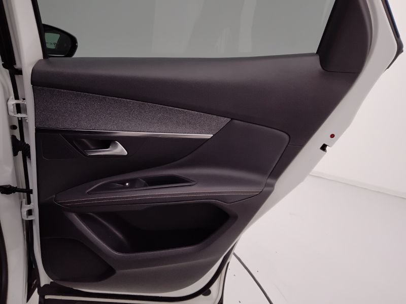 GuidiCar - PEUGEOT 3008 2019 3008 1.5 bluehdi GT Line s&s 130cv Usato
