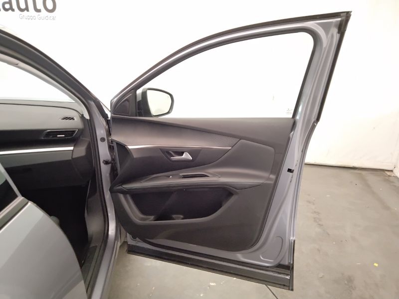 GuidiCar - PEUGEOT 3008 2021 3008 1.5 bluehdi Allure s&s 130cv Usato