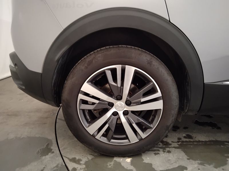 GuidiCar - PEUGEOT 3008 2021 3008 1.5 bluehdi Allure s&s 130cv Usato