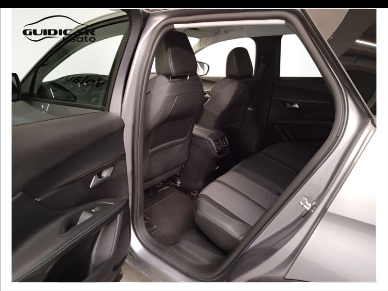 GuidiCar - PEUGEOT 3008 2021 3008 1.5 bluehdi Allure s&s 130cv Usato