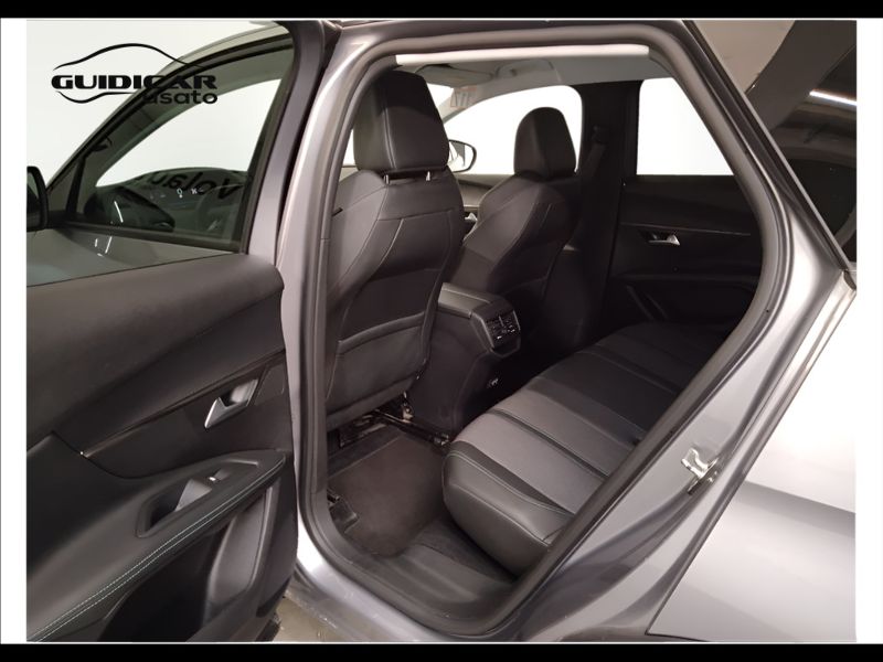 GuidiCar - PEUGEOT 3008 2021 3008 1.5 bluehdi Allure s&s 130cv Usato