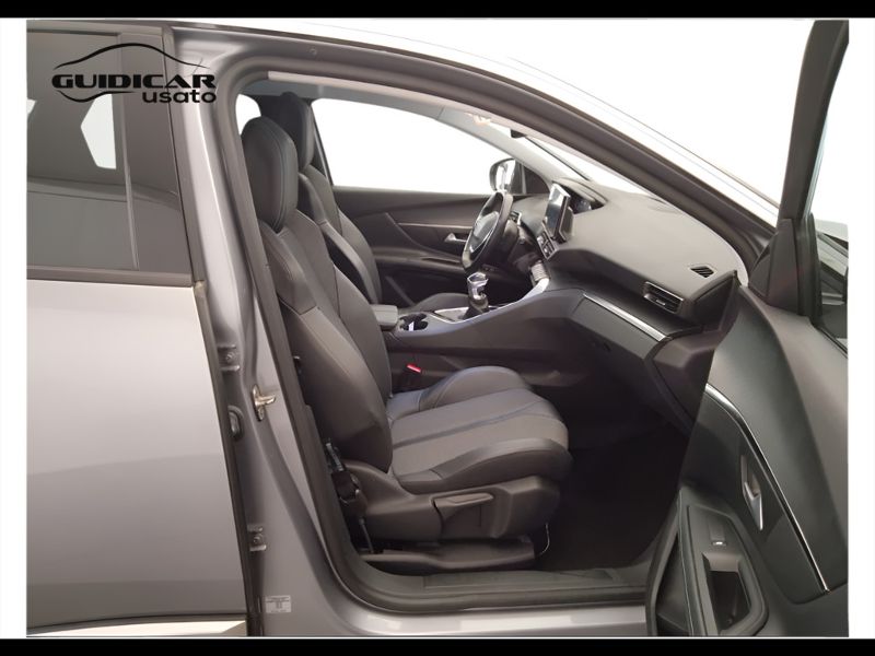GuidiCar - PEUGEOT 3008 2021 3008 1.5 bluehdi Allure s&s 130cv Usato