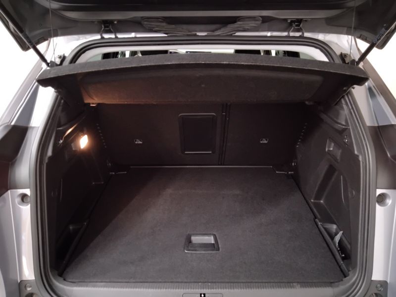 GuidiCar - PEUGEOT 3008 2021 3008 1.5 bluehdi Allure s&s 130cv Usato