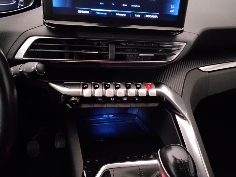 GuidiCar - PEUGEOT 3008 2021 3008 1.5 bluehdi Allure s&s 130cv Usato