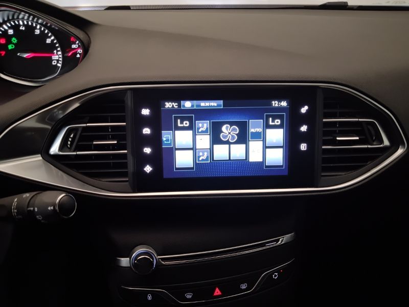 GuidiCar - PEUGEOT 308 2016 308 SW 1.2 puretech t. Allure s&s 130cv 5p eat6 Usato