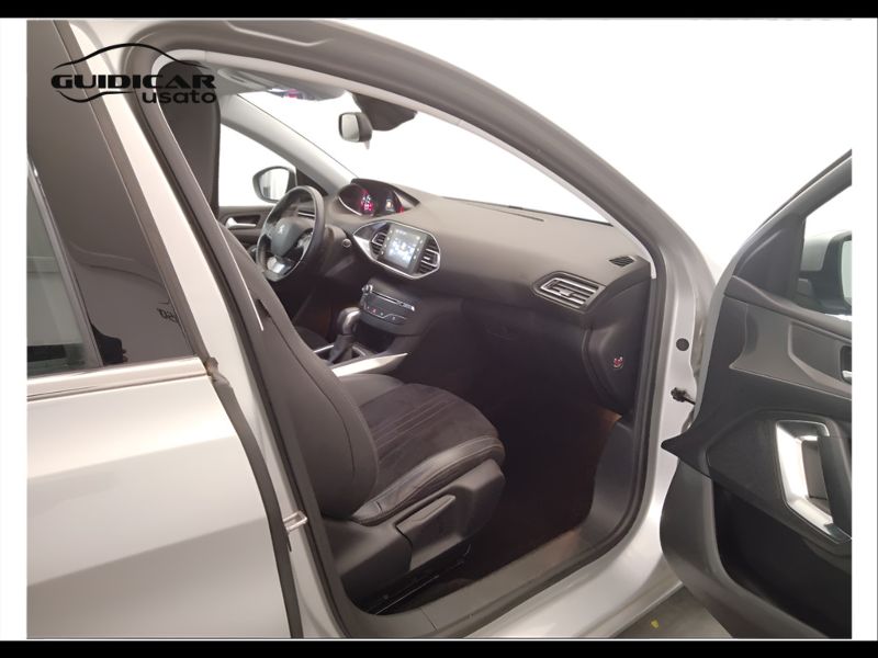 GuidiCar - PEUGEOT 308 2016 308 SW 1.2 puretech t. Allure s&s 130cv 5p eat6 Usato