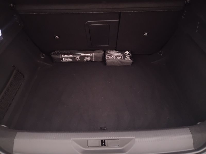 GuidiCar - PEUGEOT 308 2022 308 1.5 bluehdi Allure s&s 130cv Usato