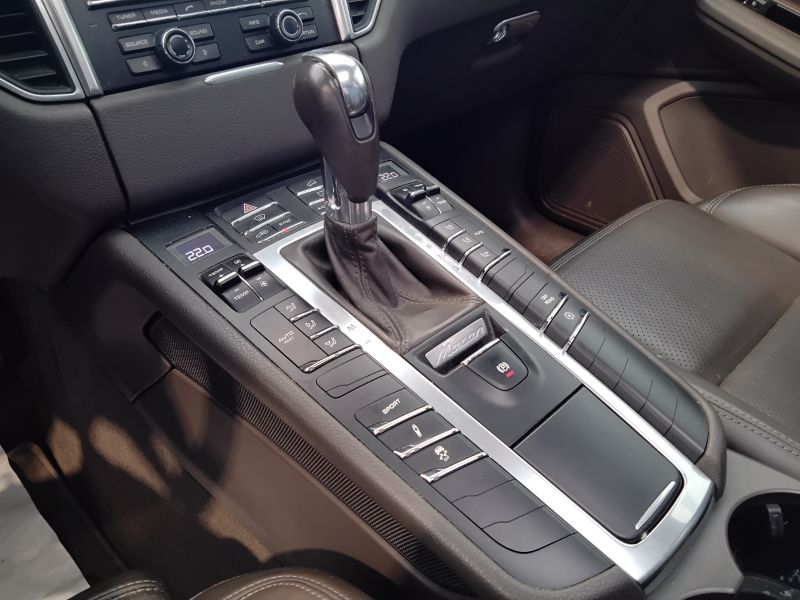 GuidiCar - PORSCHE Macan 2015 Macan 3.0d S 250cv pdk Usato