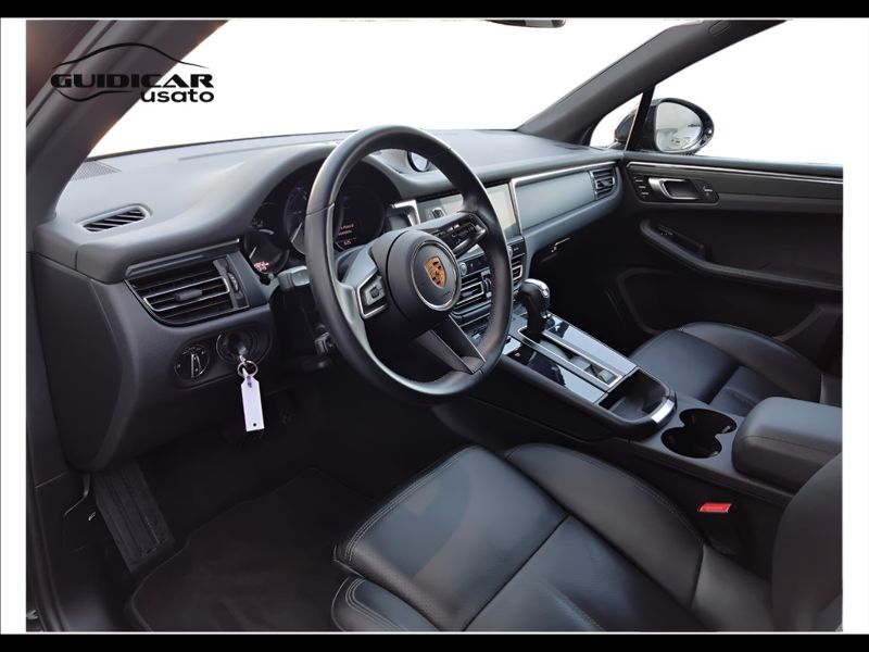 GuidiCar - PORSCHE Macan 2022 Macan 2.0 265cv pdk Usato