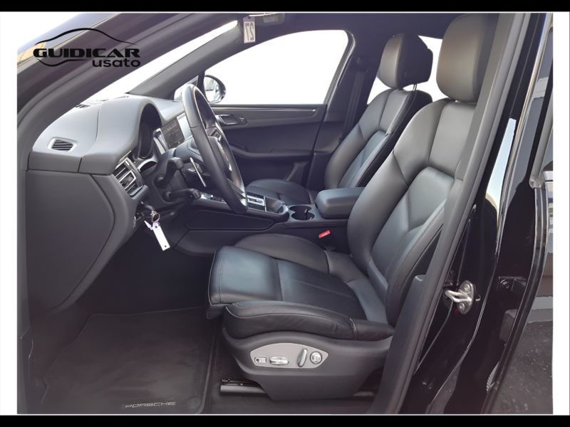 GuidiCar - PORSCHE Macan 2022 Macan 2.0 265cv pdk Usato