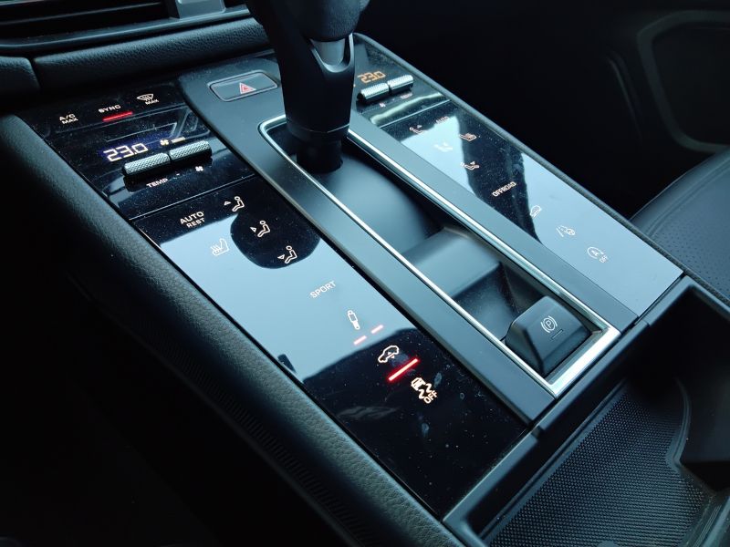 GuidiCar - PORSCHE Macan 2022 Macan 2.0 265cv pdk Usato