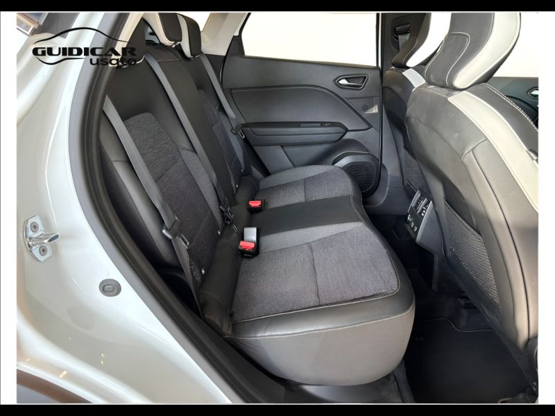 GuidiCar - RENAULT Captur 2021 Captur 1.6 plug-in hybrid Intens E-Tech 160cv auto my21 Usato