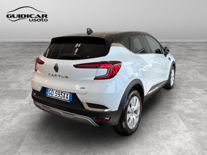 GuidiCar - RENAULT Captur 2021 Captur 1.6 plug-in hybrid Intens E-Tech 160cv auto my21 Usato