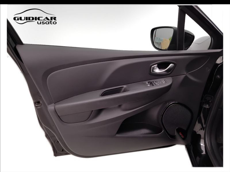GuidiCar - RENAULT Clio 2019 Clio 1.5 dci Moschino Zen 75cv Usato