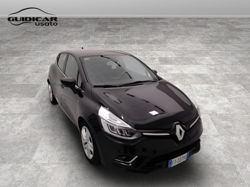 GuidiCar - RENAULT Clio 2019 Clio 1.5 dci Moschino Zen 75cv Usato