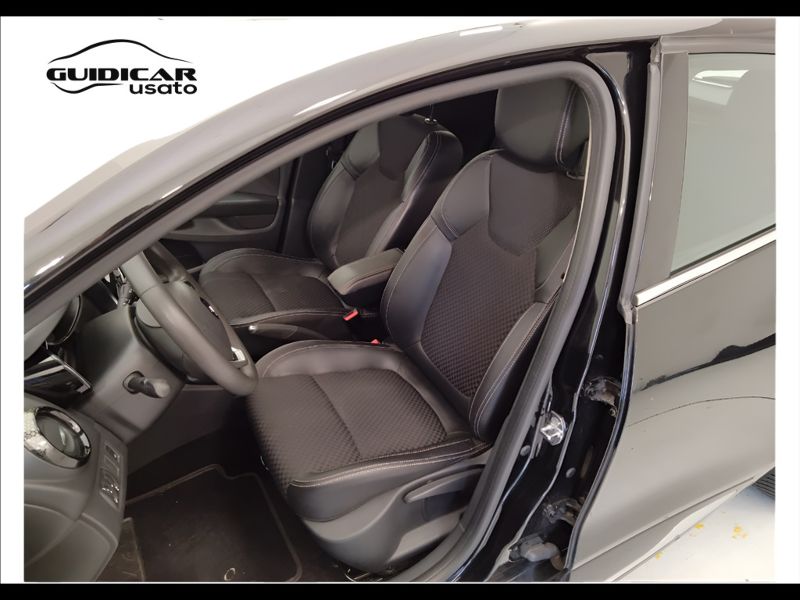 GuidiCar - RENAULT Clio 2019 Clio 1.5 dci Moschino Zen 75cv Usato
