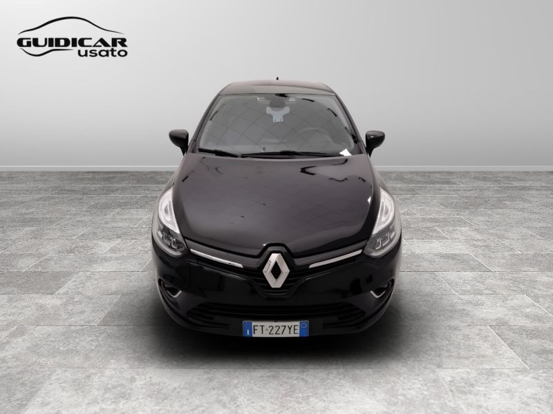 GuidiCar - RENAULT Clio 2019 Clio 1.5 dci Moschino Zen 75cv Usato