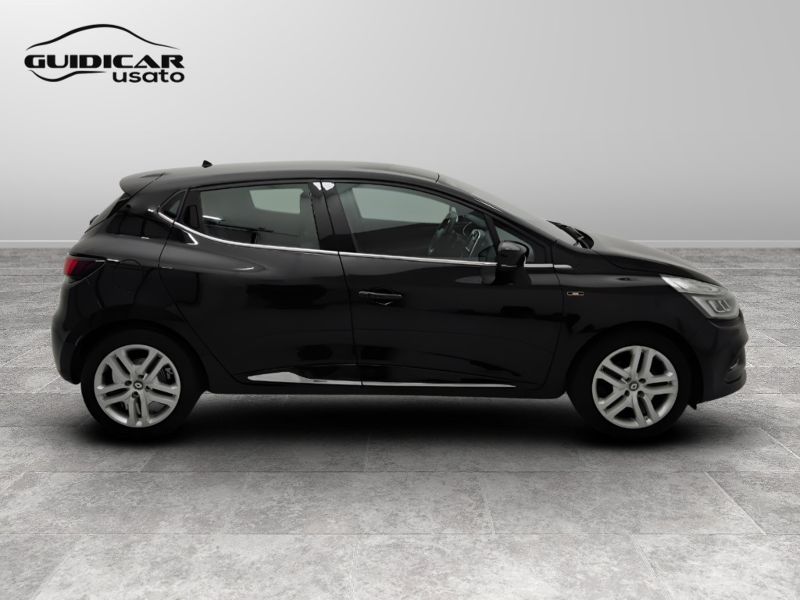 GuidiCar - RENAULT Clio 2019 Clio 1.5 dci Moschino Zen 75cv Usato