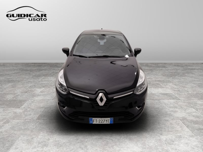 GuidiCar - RENAULT Clio 2019 Clio 1.5 dci Moschino Zen 75cv Usato