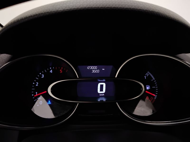 GuidiCar - RENAULT Clio 2019 Clio 1.5 dci Moschino Zen 75cv Usato