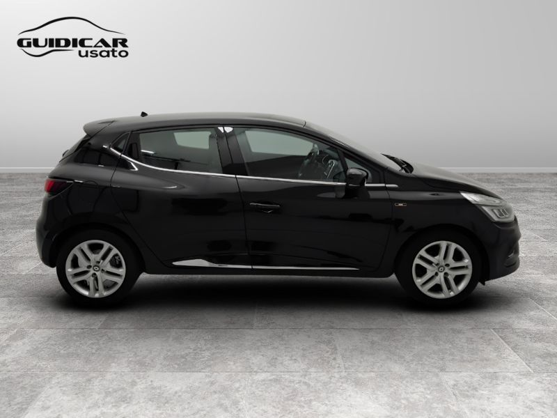 GuidiCar - RENAULT Clio 2019 Clio 1.5 dci Moschino Zen 75cv Usato