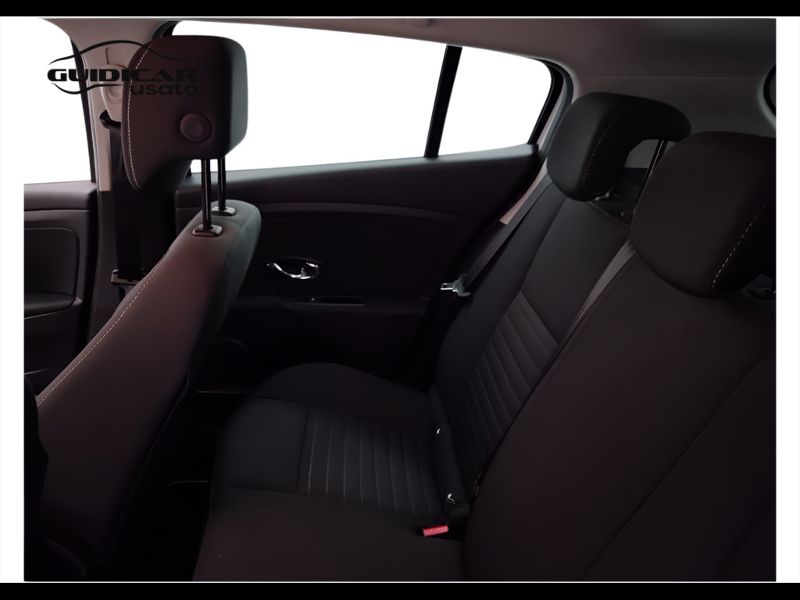 GuidiCar - RENAULT Megane 2015 Megane 1.6 Limited 110cv Usato