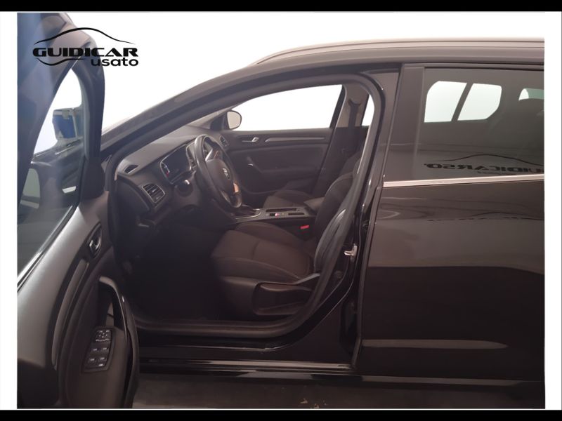 GuidiCar - RENAULT Megane 2021 Megane Sporter 1.5 blue dci Business 115cv Usato
