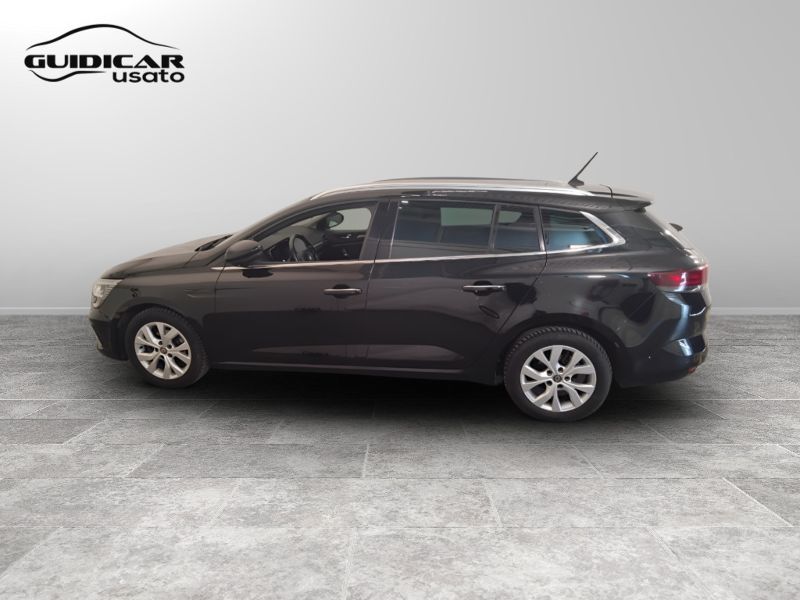 GuidiCar - RENAULT Megane 2021 Megane Sporter 1.5 blue dci Business 115cv Usato
