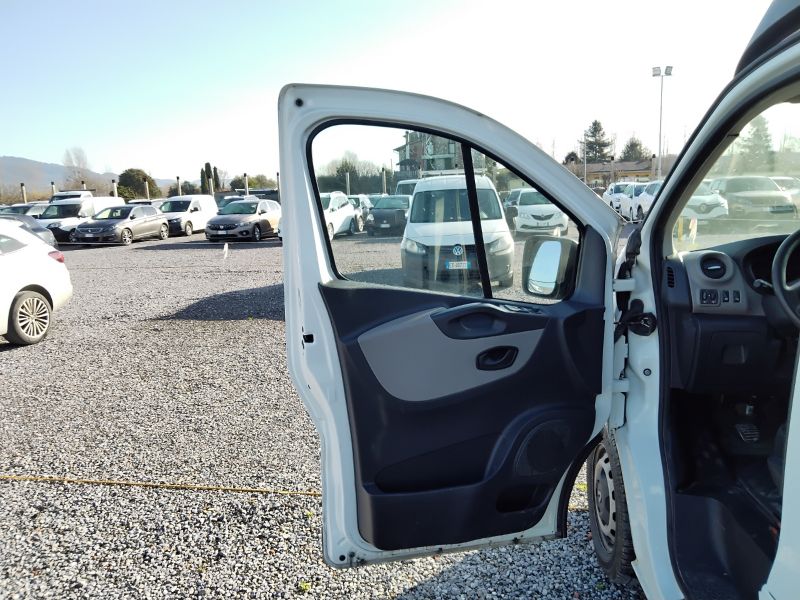 GuidiCar - RENAULT Trafic 2016 trafic T29 1.6 dci 120cv L2H2 S&S E5b+ Usato